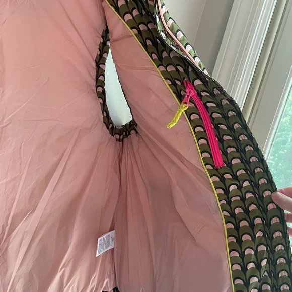 Like New Boden Fife Quilted Vest Pink and Green Geometric Vest Size 10 - Picture 9 of 12